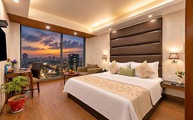 Hotel The Jk Luxe Stay - 1 Minute From Nehru Place And C R Park New Delhi